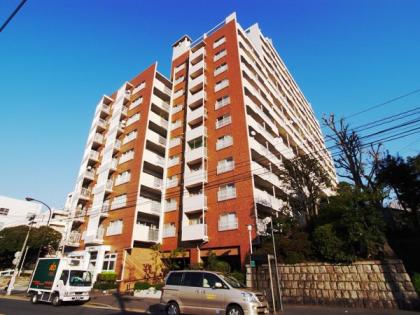 クレセントマンションの外観