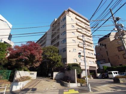 ドミール早稲田の外観