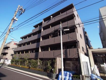 ルーブル早稲田六番館の外観