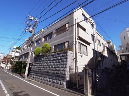 グローリーガーデンの外観