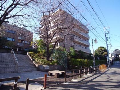 ローズウッド雪谷の外観