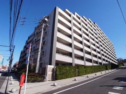 ライオンズヒルズ上池台の外観