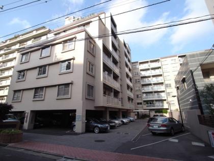 市ヶ谷薬王寺マンションの外観