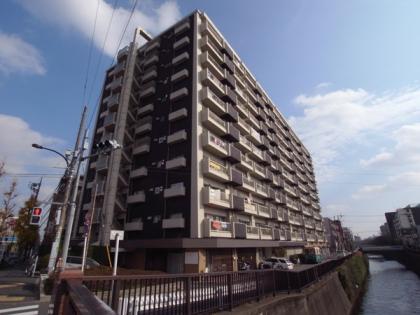 マンション池上の外観
