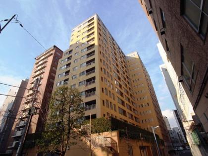 東新宿レジデンシャルタワーの外観