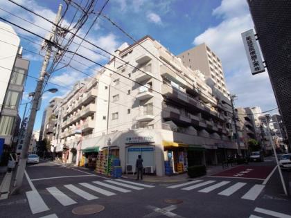 湯島武蔵野マンションの外観