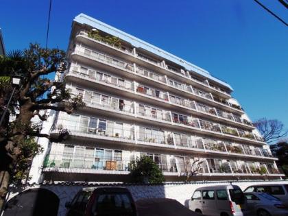 秀和湯島レジデンスの外観