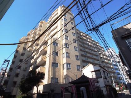 朝日白山マンションの外観