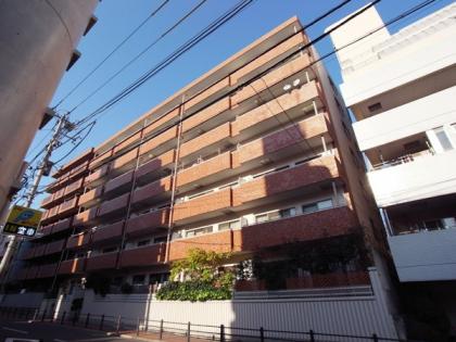 サニークレスト六義園の外観