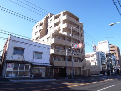 ゼファー明大前クローチェの外観