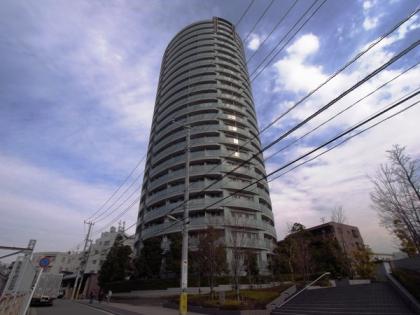 ドレッセ目黒インプレスタワーの外観