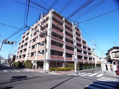 ラヴィドール石神井公園の外観