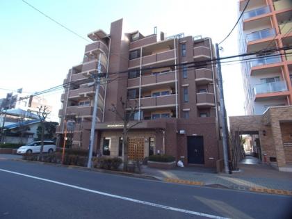 光が丘公園サニーコートの外観