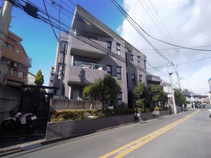 コスモプレイス氷川台の外観