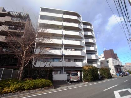 サンマンションアトレ氷川台の外観