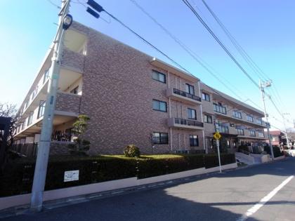 ロイヤルシャトー富士見台の外観