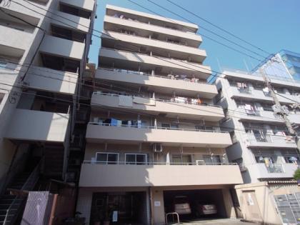 ファミネス大森の外観