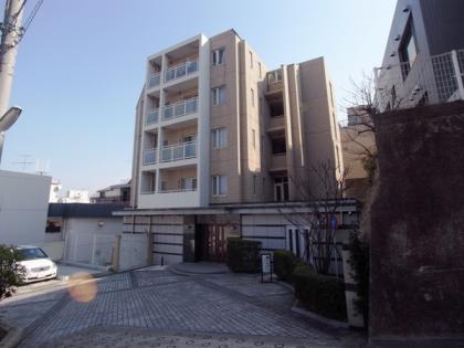 アクシルコート目黒花房山の外観