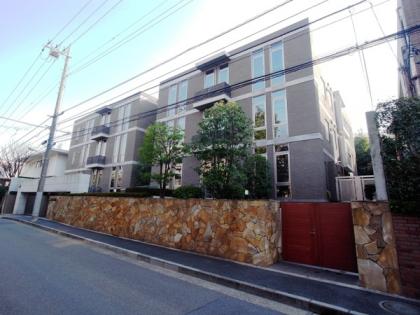 ソルジス島津山の外観