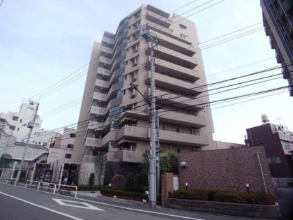 コスモ西日暮里ロイヤルフォルムの外観
