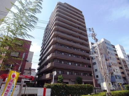 コスモ上野ロイヤルフォルムの外観