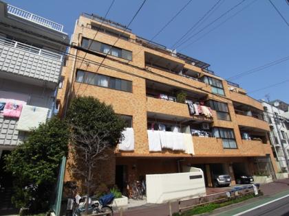 大山公園サンハイツの外観