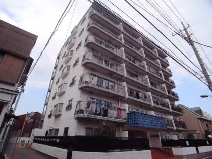 秀和綾瀬レジデンスの外観