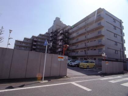 プレジデント中川の外観