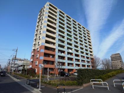 ダイアパレスラセーヌ小台公園の外観