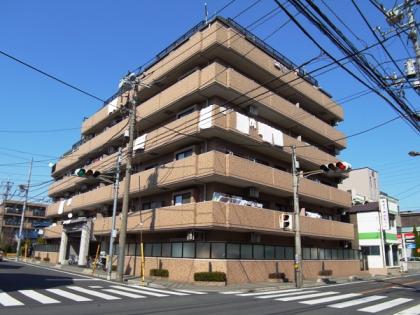 ライオンズマンション西新井高道公園の外観