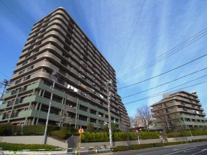 コスモ王子ガーデンズの外観