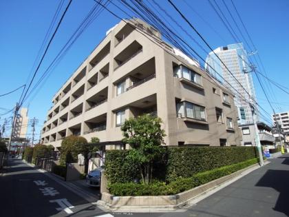 グランシュテル中野坂上の外観