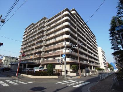 赤羽スカイハイツの外観