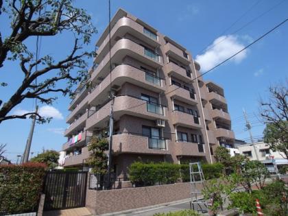 ライオンズマンション綾瀬青葉公園の外観