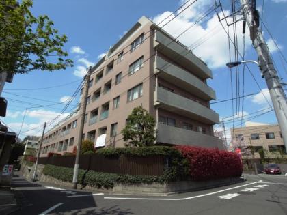 ハウス山の手八幡坂の外観