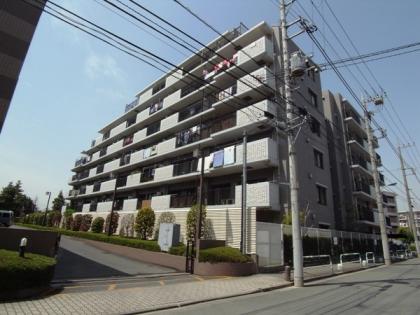 コスモ浮間舟渡プレサージュの外観