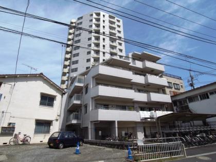 中葛西グリーンホームズの外観