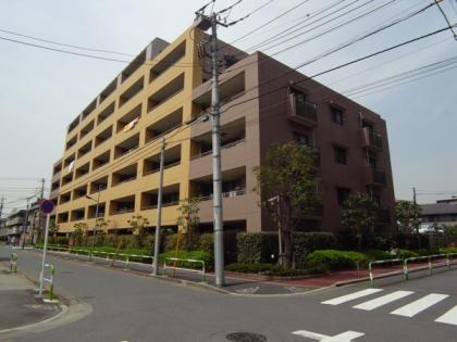 ライオンズヴィアーレ浮間公園の外観