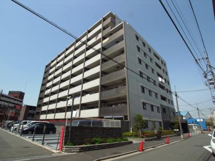 レーベンハイム浮間公園ラグパスの外観