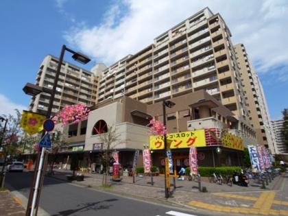 小松川グリーンタウンリバーウエストB館の外観