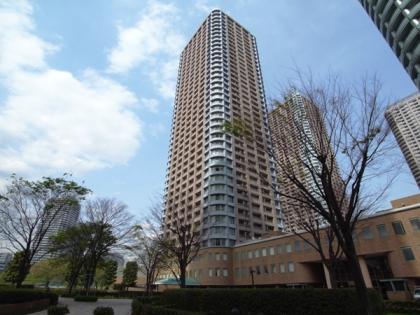 スカイライトタワーの外観