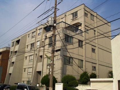 上馬コーポラスの外観