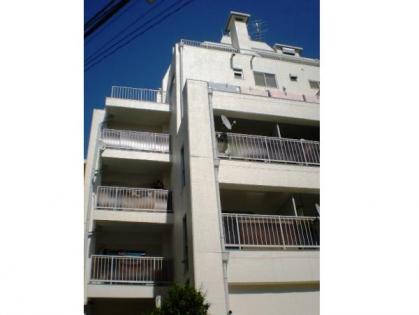 ハイツ千駄ヶ谷の外観