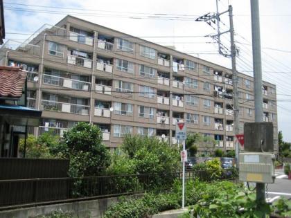 希望ヶ丘第１コーポラスの画像1枚目（外観、エントランス、前面の通り等）