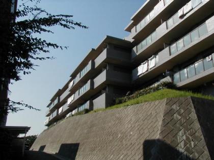 東建ニューハイツ緑園都市参番館の画像1枚目（外観、エントランス、前面の通り等）