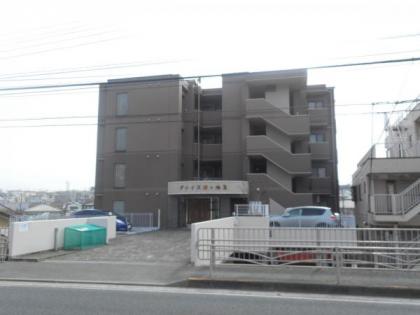 グレイス鶴ヶ峰３の画像1枚目（外観、エントランス、前面の通り等）