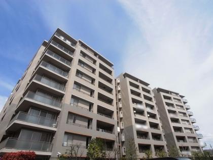 クレッセントアクアポリス　南側外観写真