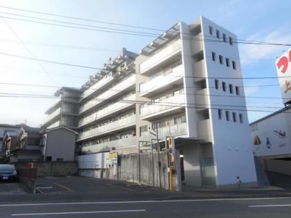 ファミール横濱鶴ヶ峰の画像1枚目（外観、エントランス、前面の通り等）