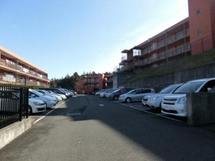 クリオ二俣川ラ・メゾン コートＡの画像1枚目（外観、エントランス、前面の通り等）