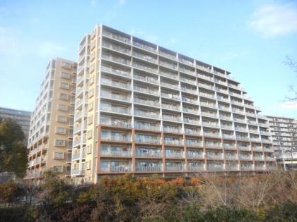 グリーンビレッジ鶴ヶ峰の画像1枚目（外観、エントランス、前面の通り等）